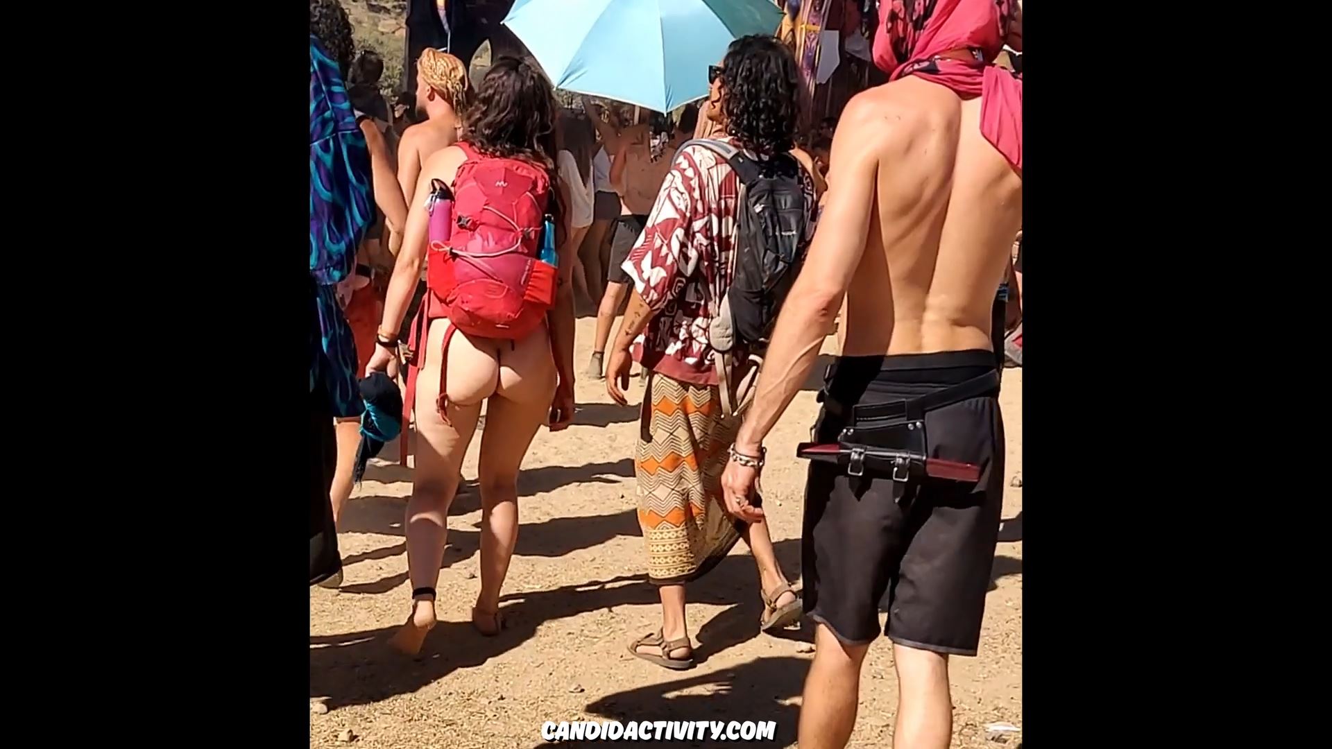 Brunette all day long naked02